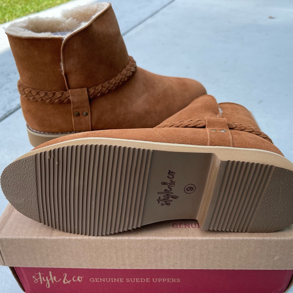 Style & Co Boots Size 9 Never Worn